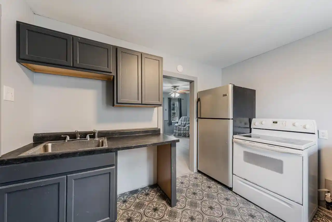 4th image of 246 W 12Th Avenue Avenue, Oshkosh, WI 54902 | MLS# 50329694