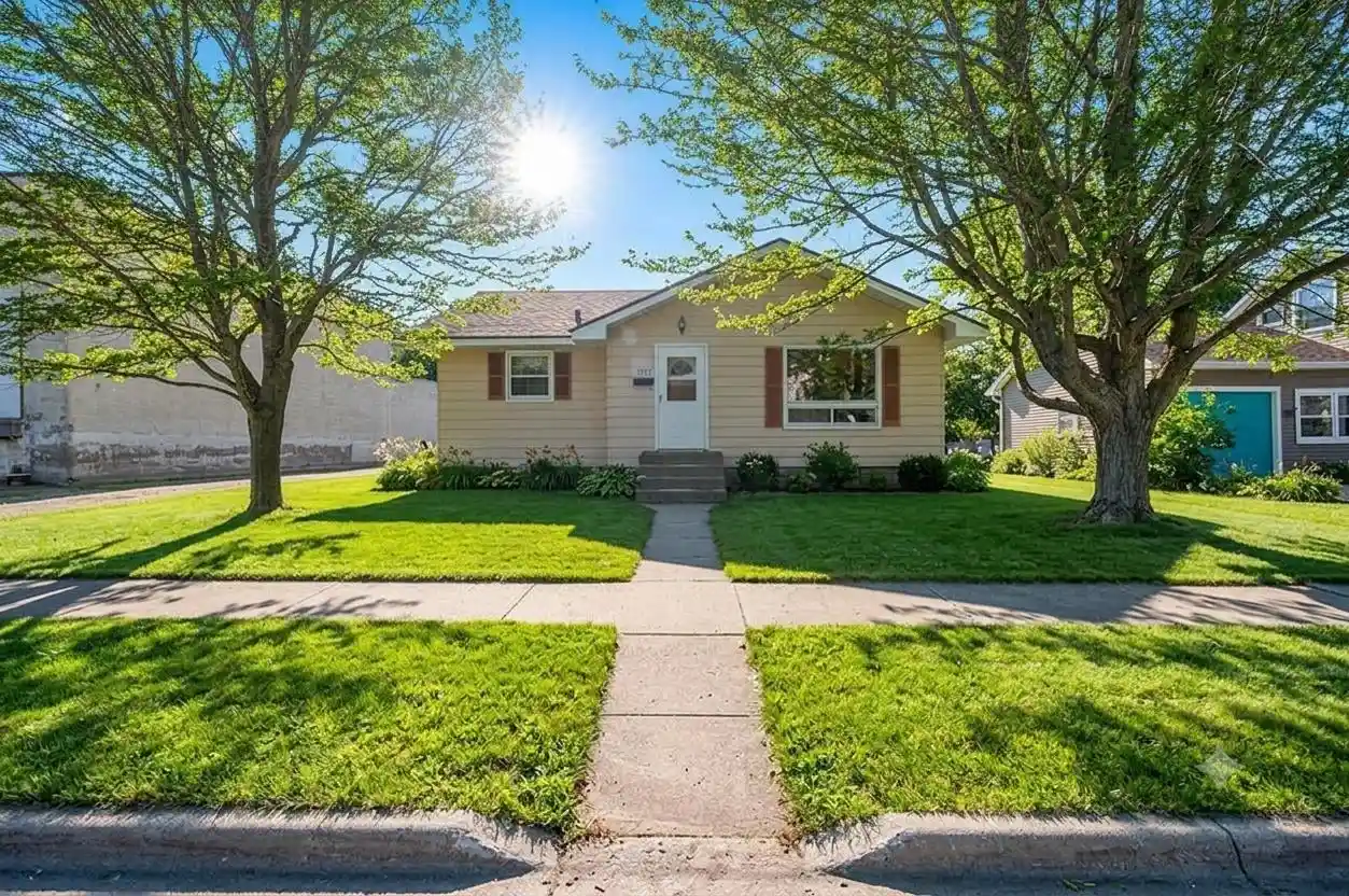 Photo 1 of Single family home for sale at 1717 Daggett Street Street, Marinette, WI 54143 | MLS# 50329692 | Listing updated on 2026-08-13