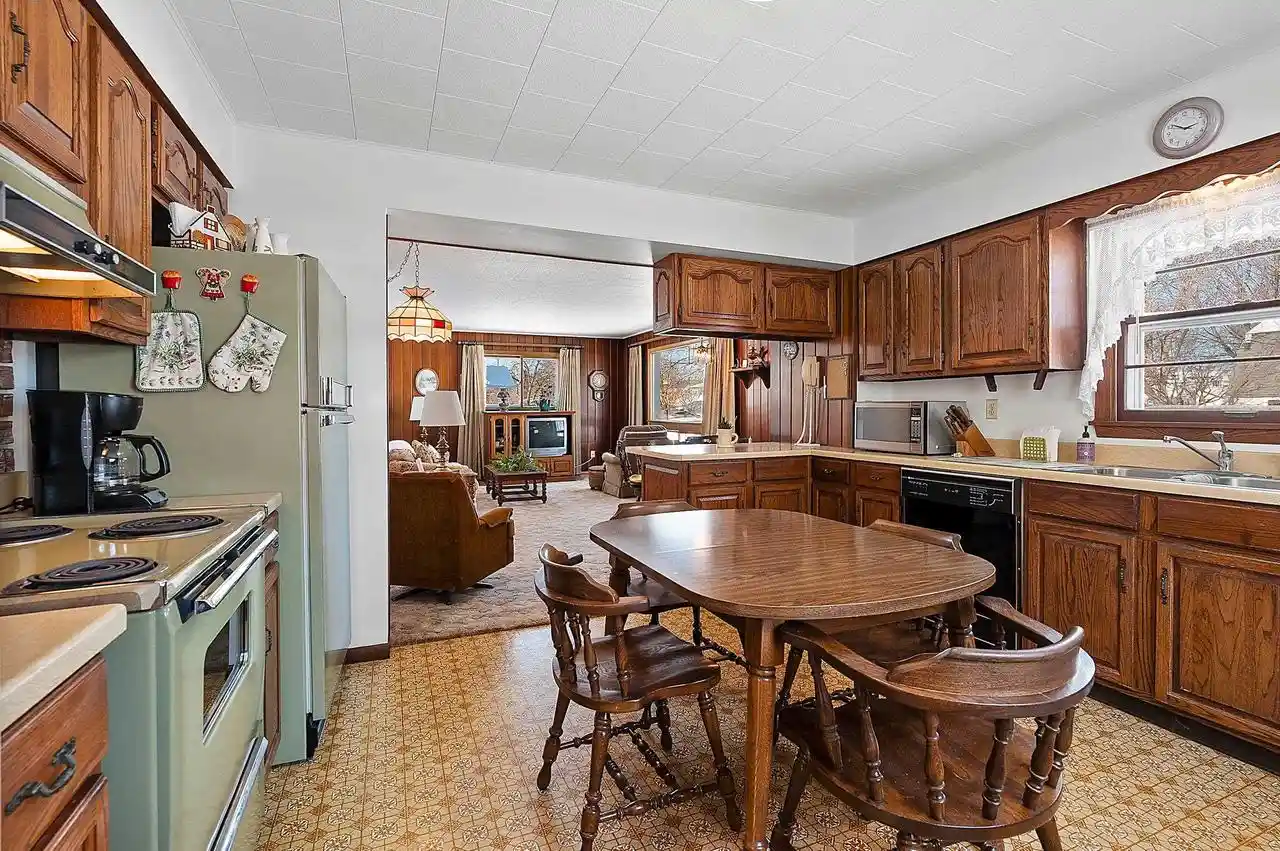 Photo 3 of Single family home for sale at 1717 Daggett Street Street, Marinette, WI 54143 | MLS# 50329692 | Listing updated on 2026-08-13