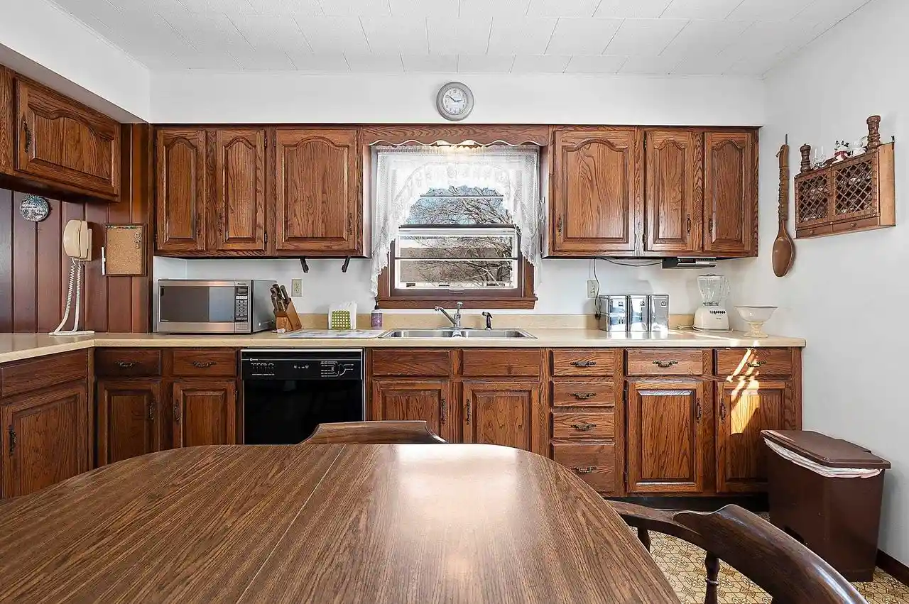 Photo 4 of Single family home for sale at 1717 Daggett Street Street, Marinette, WI 54143 | MLS# 50329692 | Listing updated on 2026-08-13
