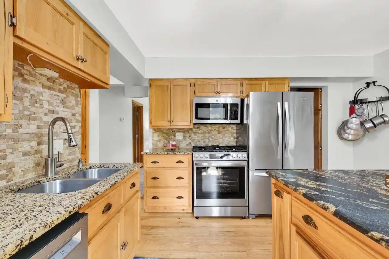 4th image of 4827 Beaver Dam Road Road, West Bend, WI 53090 | MLS# 1973137