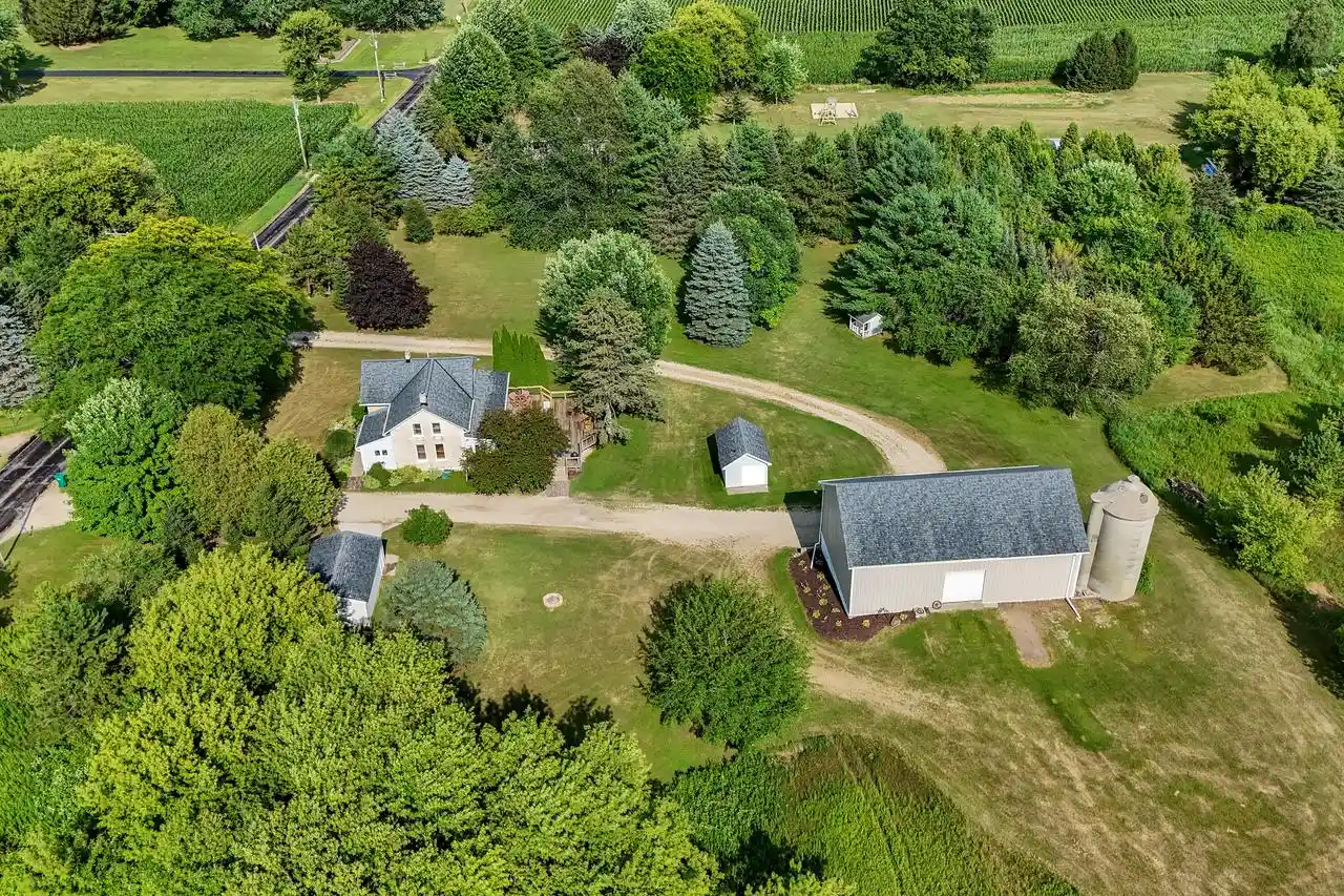 51st image of 4827 Beaver Dam Road Road, West Bend, WI 53090 | MLS# 1973137