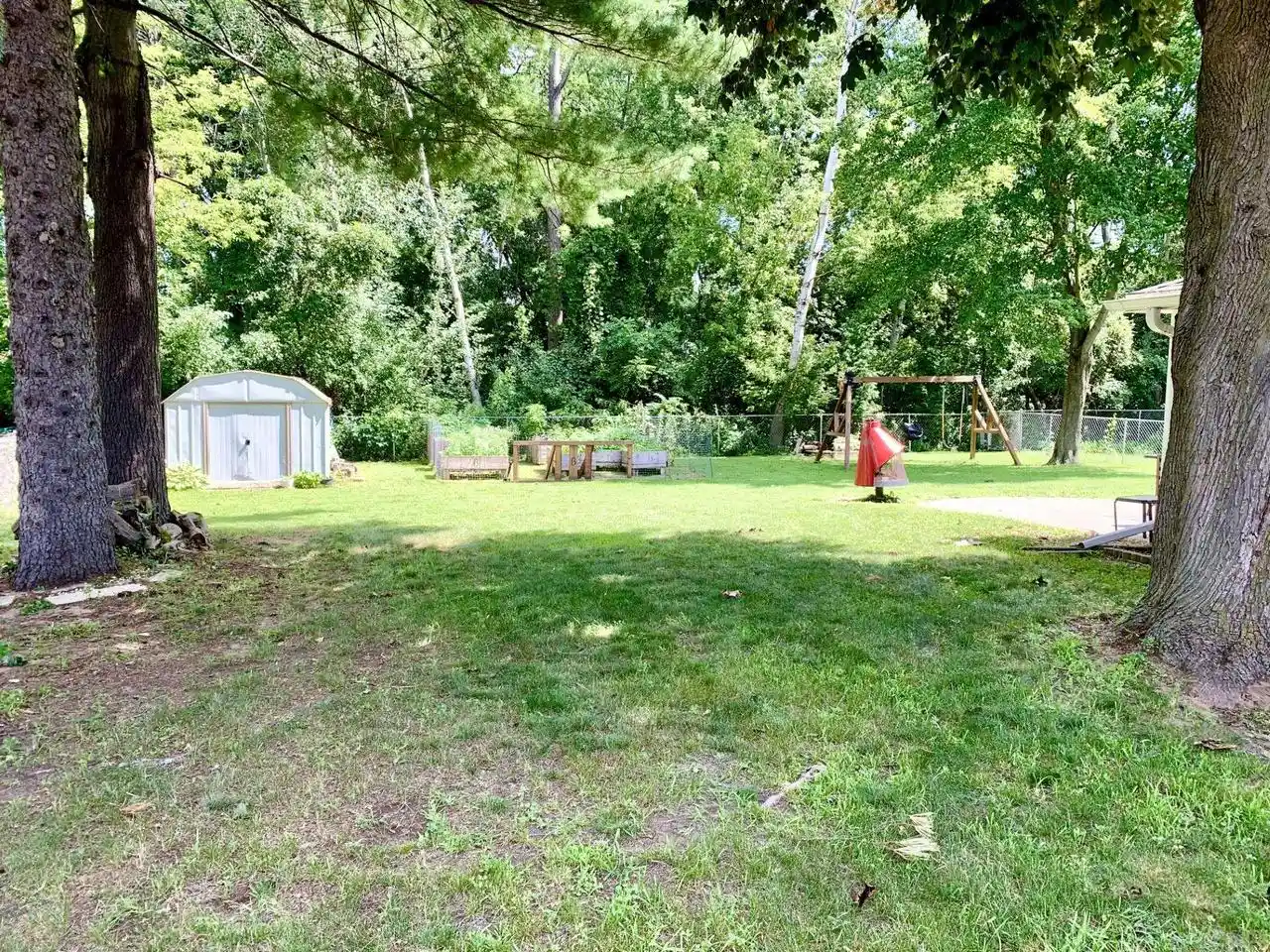 3rd image of 1824 Glenview Avenue Avenue, Green Bay, WI 54303 | MLS# 50329695