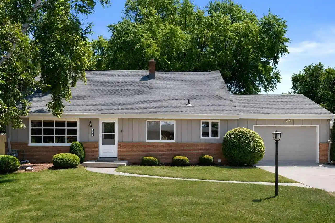 1st image of 5429 Erie Street Street, Caledonia, WI 53402 | MLS# 1973138