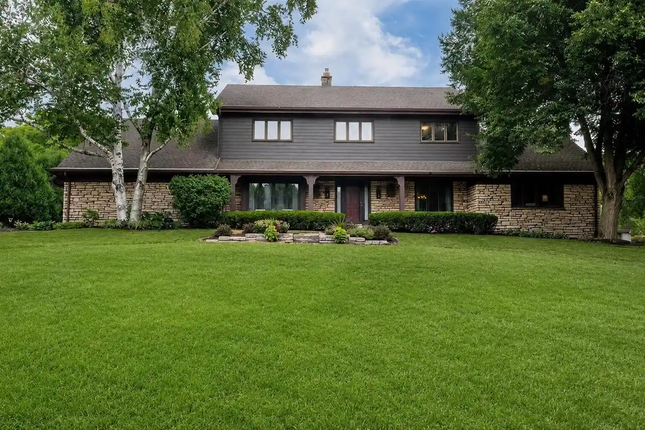 1st image of 1790 Kelly Lane Lane, Brookfield, WI 53045 | MLS# 1973146