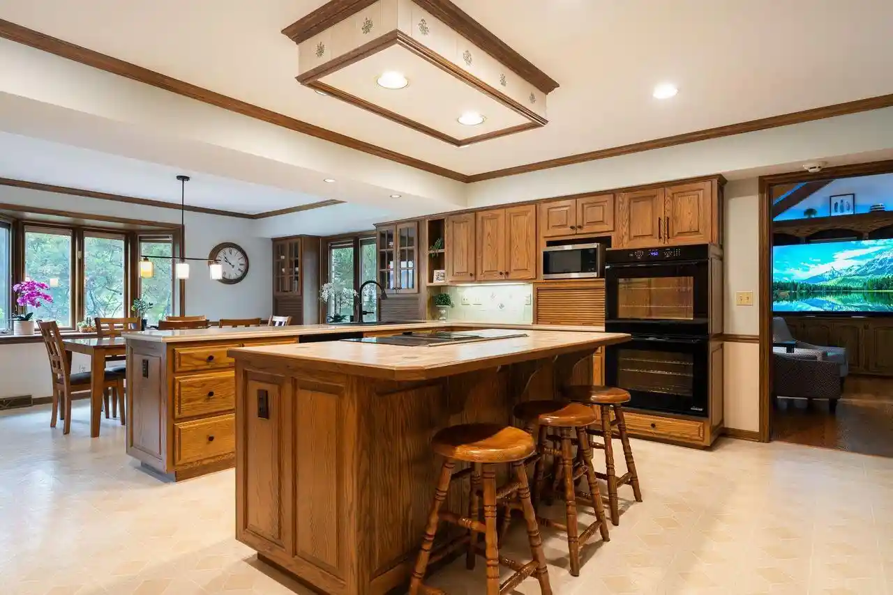 3rd image of 1790 Kelly Lane Lane, Brookfield, WI 53045 | MLS# 1973146
