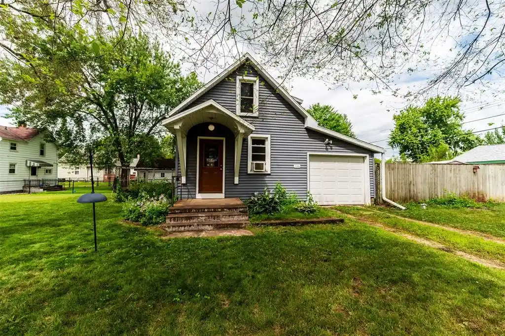 image of 2316 6th Street Street, Eau Claire, WI 54703 | MLS# 1603536