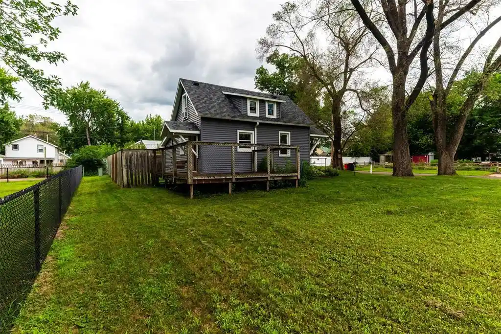 image of 2316 6th Street Street, Eau Claire, WI 54703 | MLS# 1603536