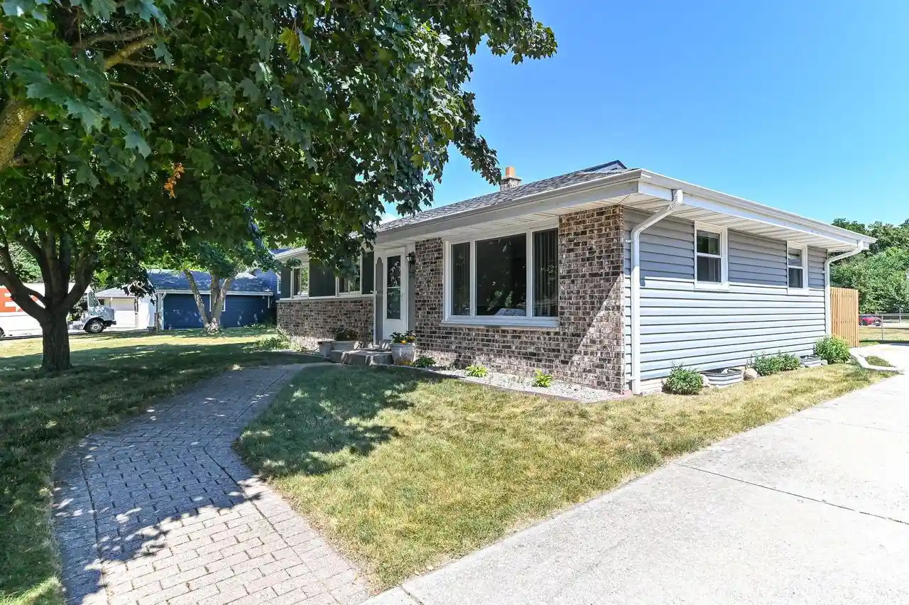 1st image of 3310 E Woodview Avenue Avenue, Oak Creek, WI 53154 | MLS# 1973158