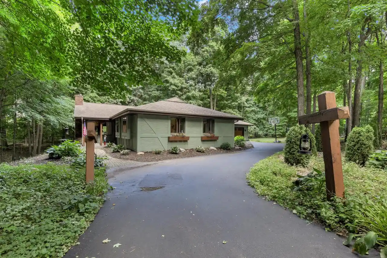 1st image of 1753 Whispering Woods Court Court, Richfield, WI 53076 | MLS# 1973171