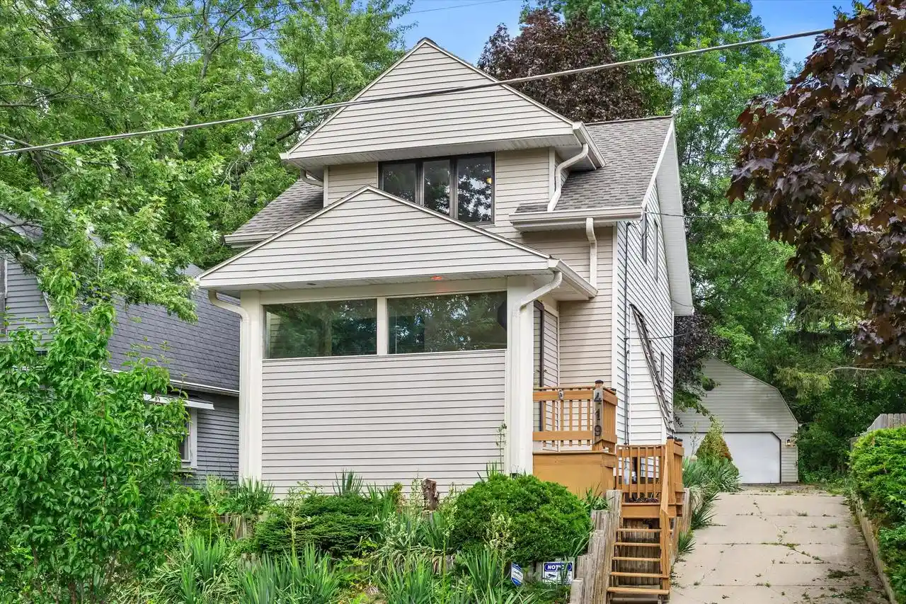 Photo 1 of Sale Pending at 419 Hayes Avenue Avenue, Racine, WI 53405 | MLS# 1973163 | Listing updated on 2026-09-05