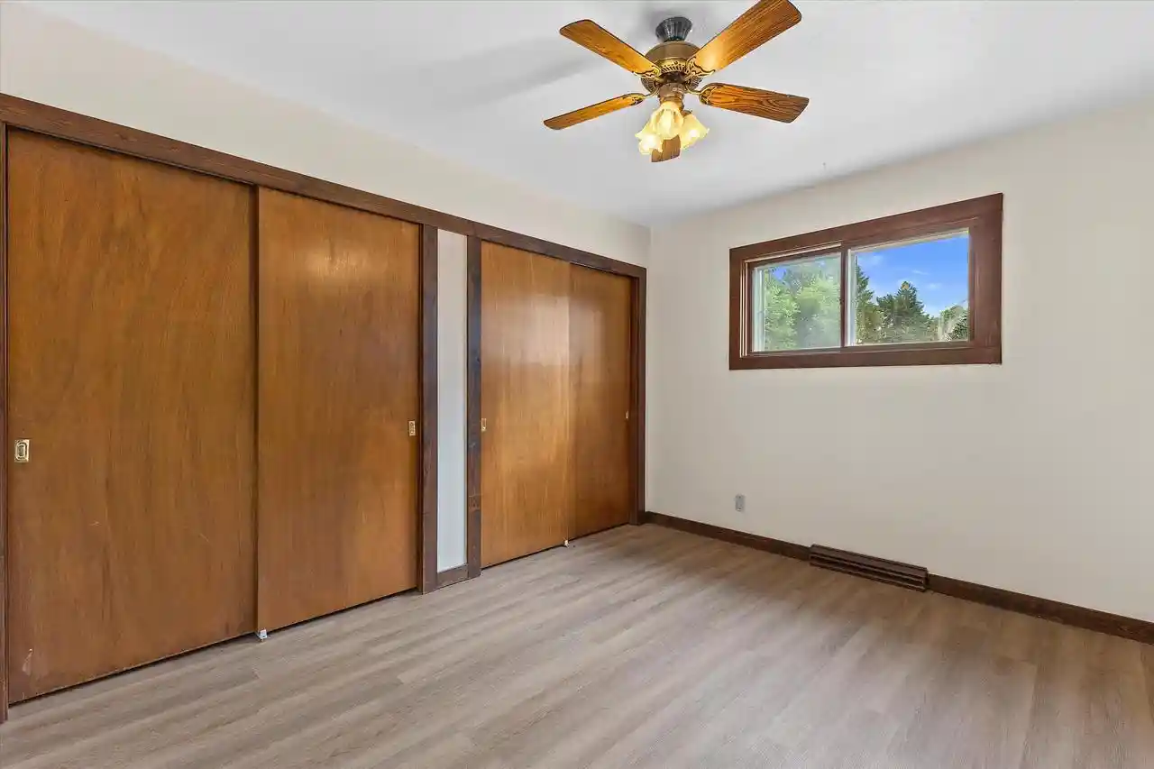 Photo 4 of Sale Pending at 419 Hayes Avenue Avenue, Racine, WI 53405 | MLS# 1973163 | Listing updated on 2026-09-05