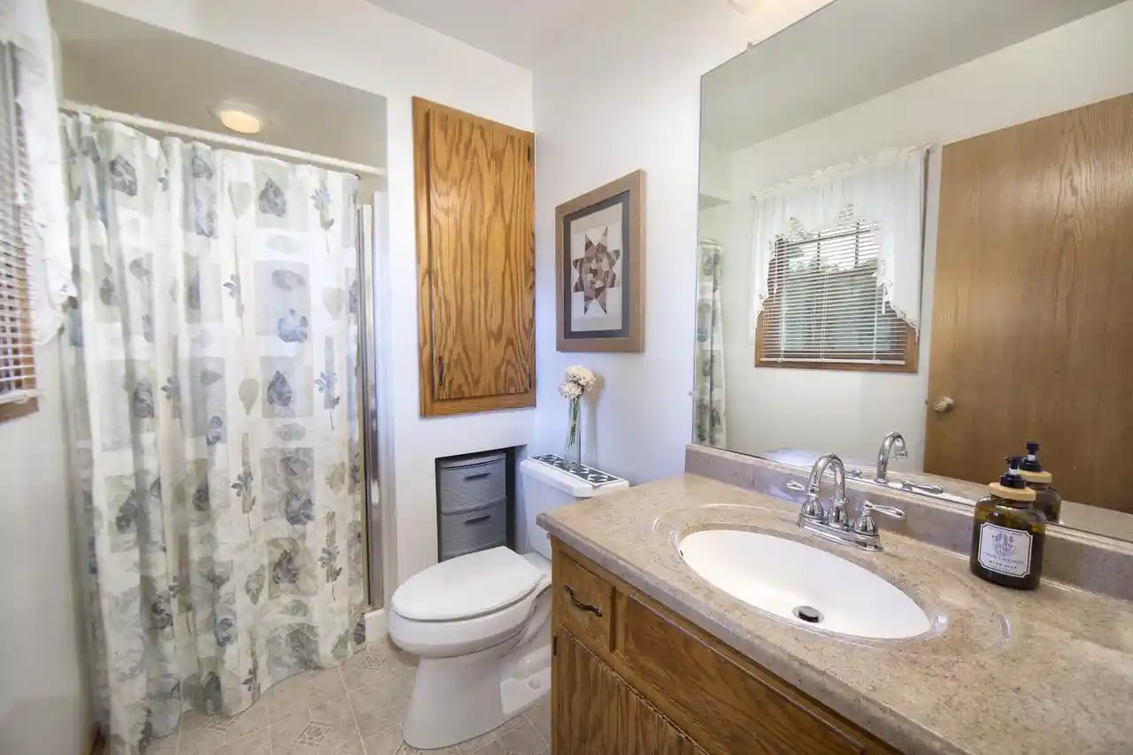 image of 4130 W Thorncrest Dr Dr, Franklin, WI 53132 | MLS# 1973170