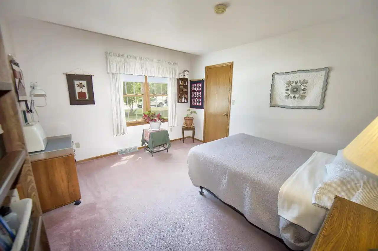 image of 4130 W Thorncrest Dr Dr, Franklin, WI 53132 | MLS# 1973170