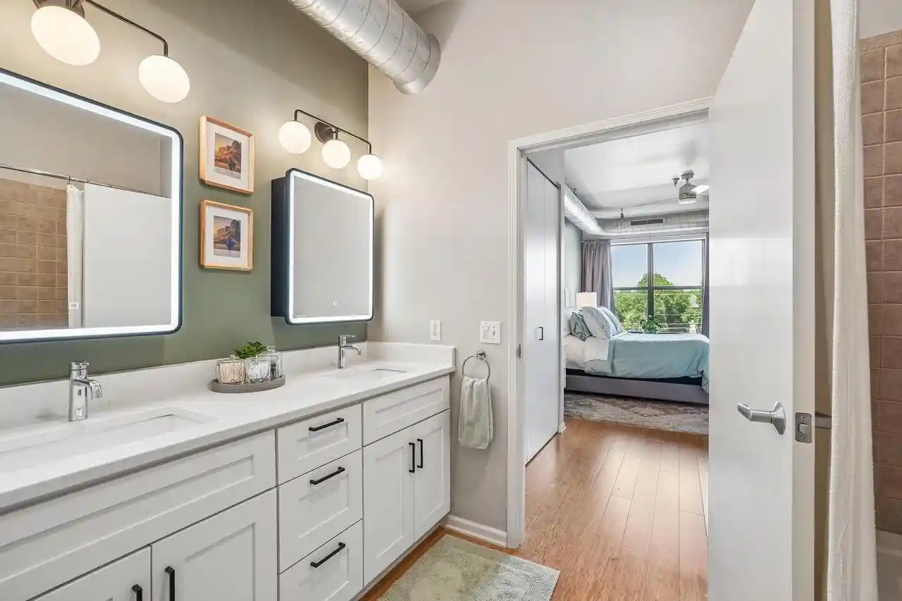 5th image of 1924 N Hubbard Street Street #319, Milwaukee, WI 53212 | MLS# 1973174