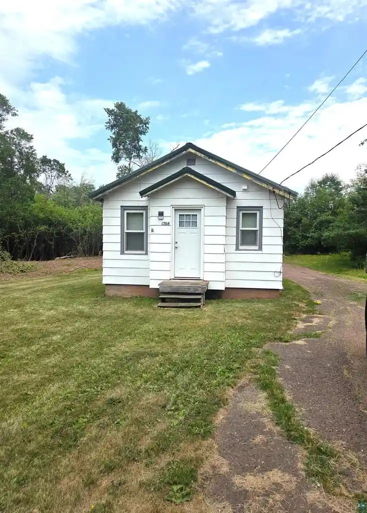 Photo 1 of Single family home for sale at 1708 Ellis Ave Ave, Ashland, WI 54806 | MLS# 6126952 | Listing updated on 2026-08-24