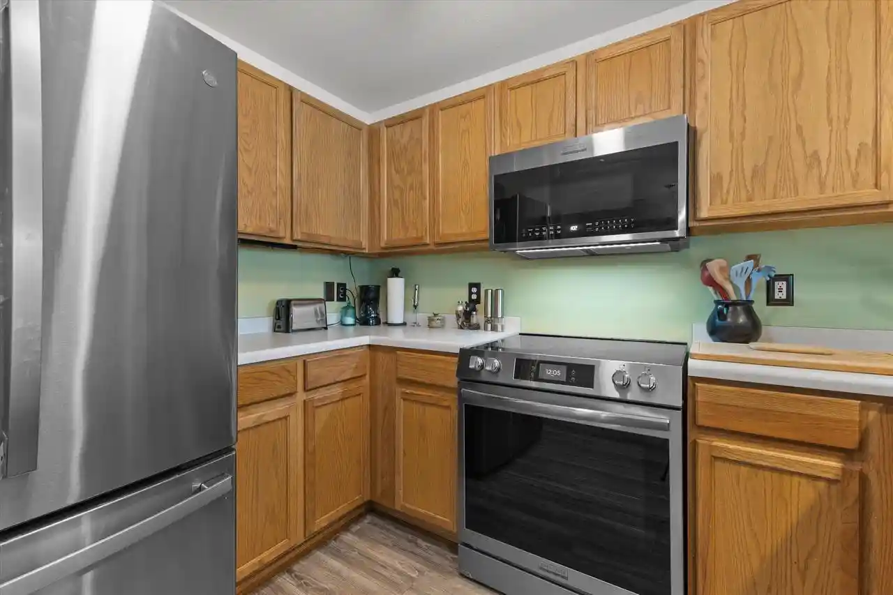 Photo 4 of Sale Pending at 2107 Landings Lane Lane, Delavan, WI 53115 | MLS# 1973192 | Listing updated on 2026-09-25