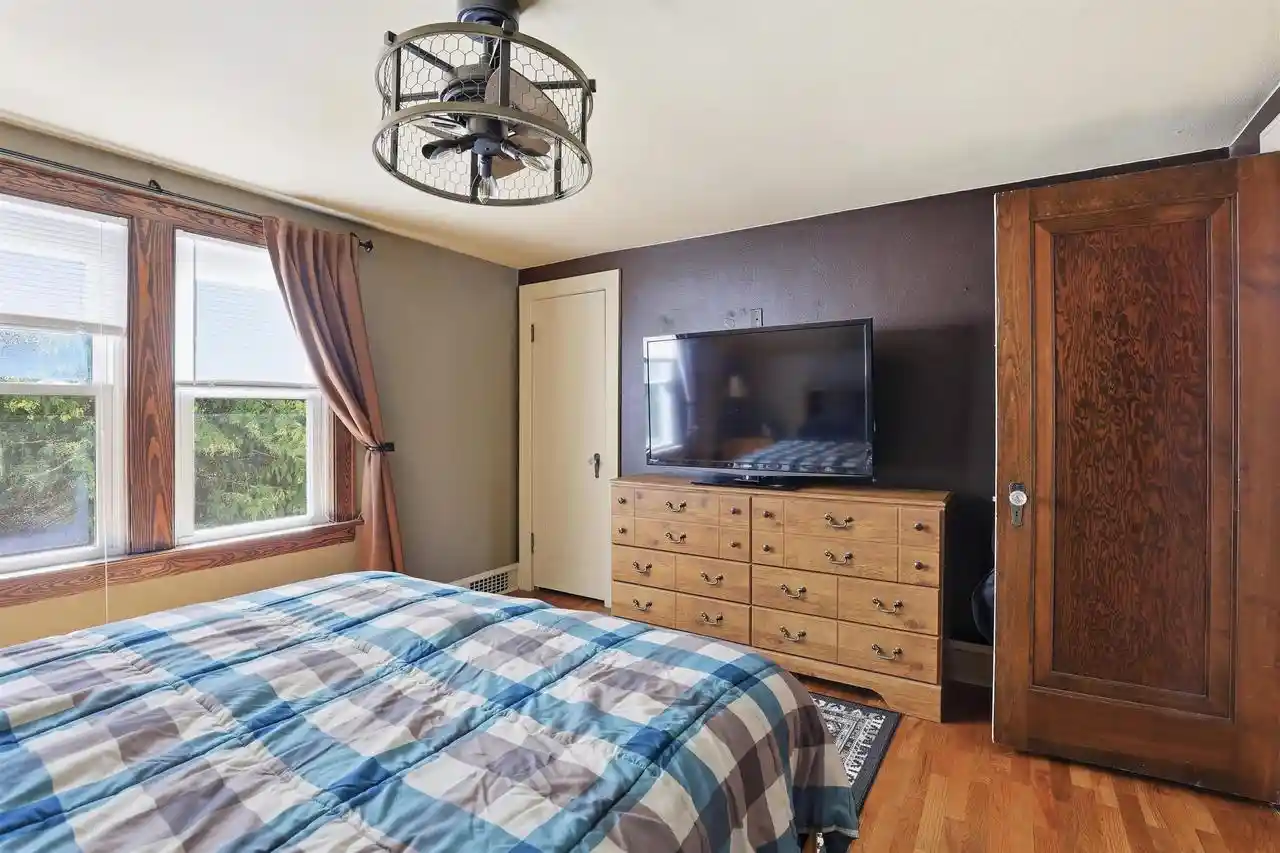 Photo 3 of Single family home for sale at 709 2Nd Street Street, Menasha, WI 54952 | MLS# 50329705 | Listing updated on 2026-07-31