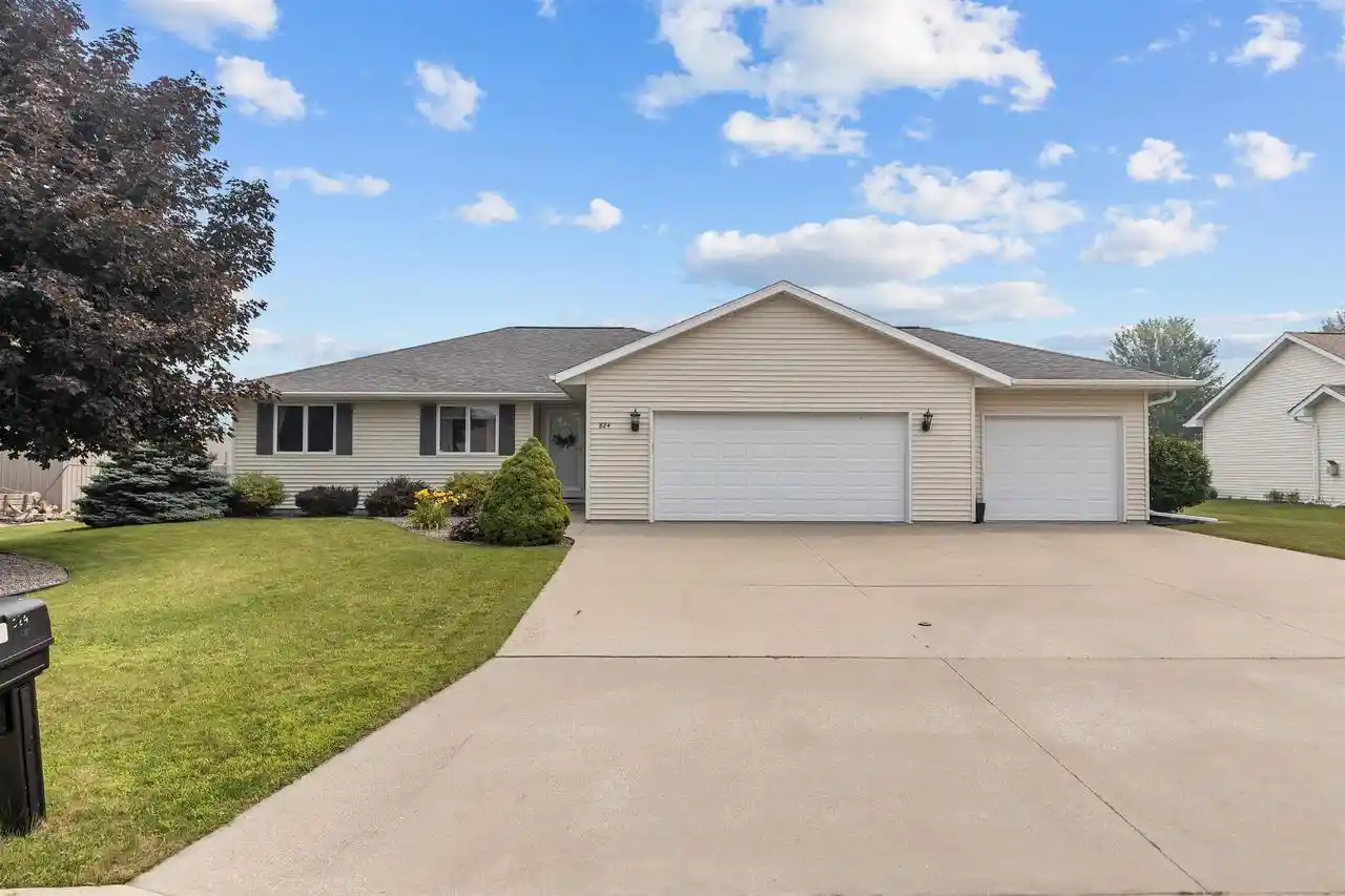 Homes for sale in Hortonville, WI | 824 S Mill Street Street, Hortonville, WI 54944 | MLS# 50329714