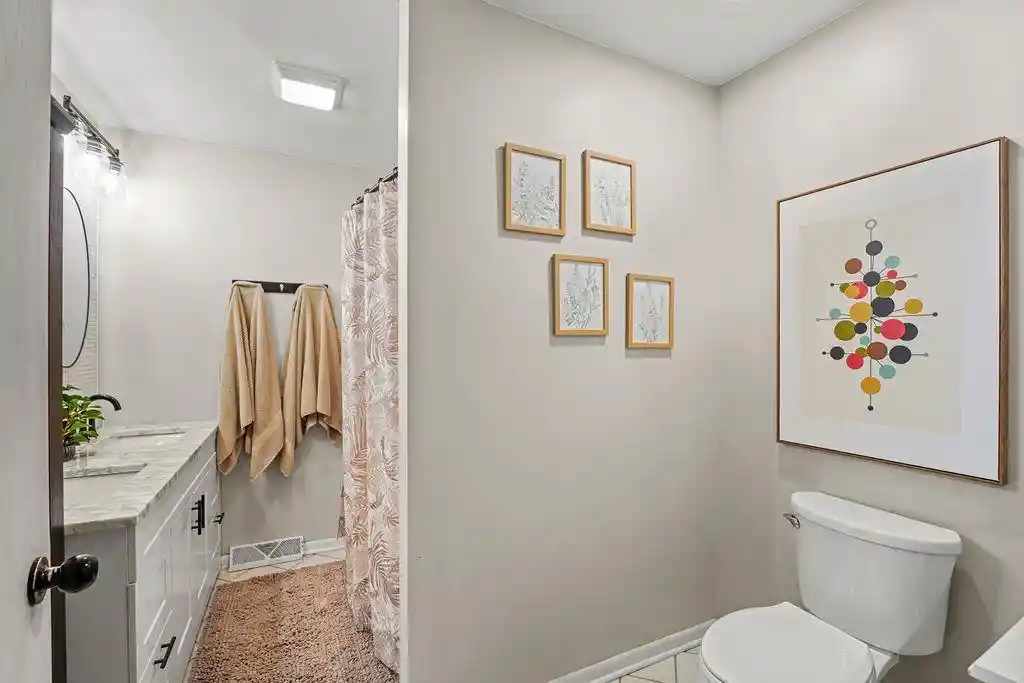 4th image of 1735 Oshkosh Avenue Avenue, Oshkosh, WI 54902 | MLS# 50329722
