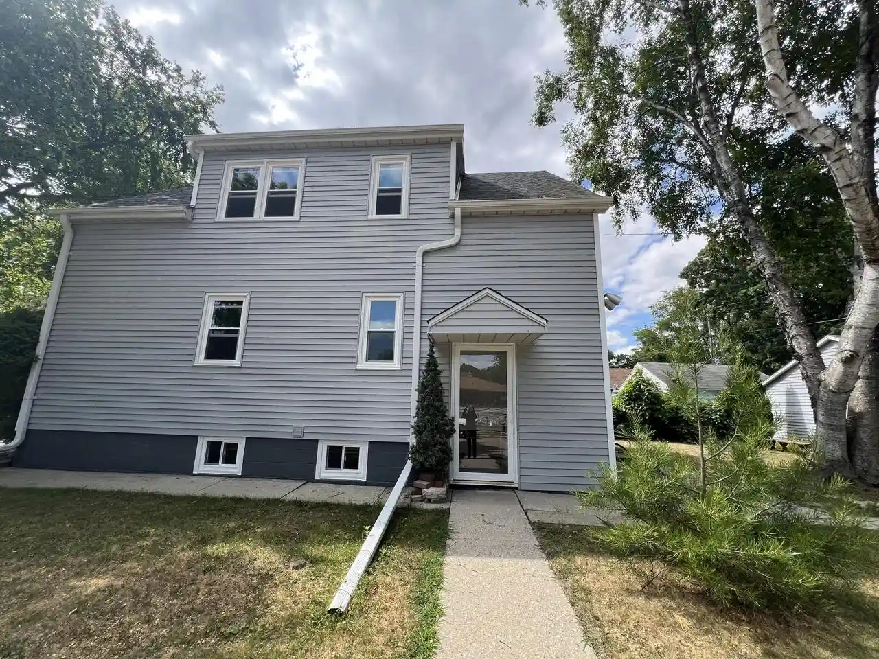 Photo 3 of Single family home for sale at 3747 S Arctic Avenue Avenue, Saint Francis, WI 53235 | MLS# 1973217 | Listing updated on 2026-08-21