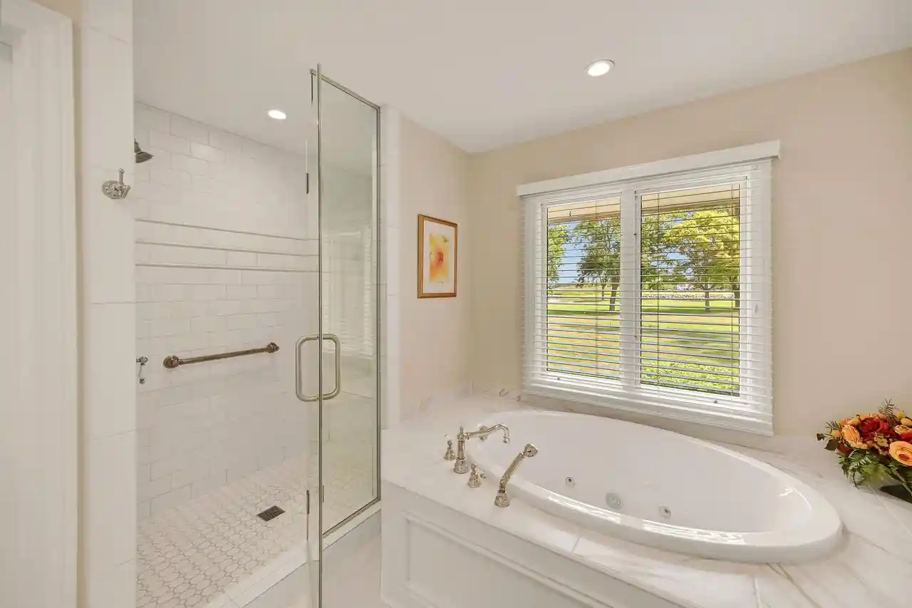 5th image of 10708 N Fairway Circle Circle, Mequon, WI 53092 | MLS# 1973220