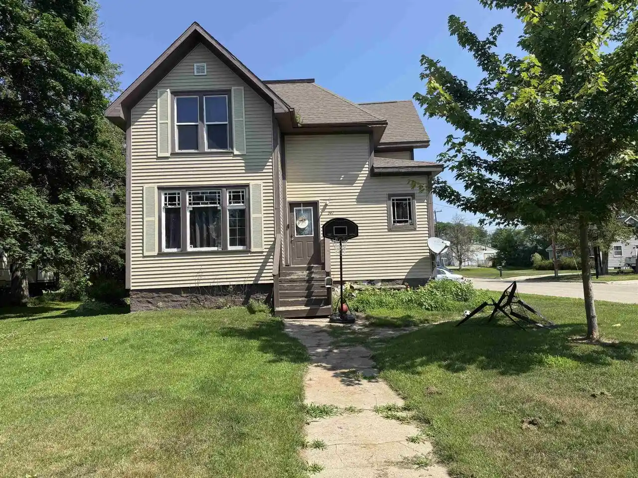 Photo 1 of Single family home for sale at 347 Madison Street Street, Oconto, WI 54153 | MLS# 50329701 | Listing updated on 2026-08-04