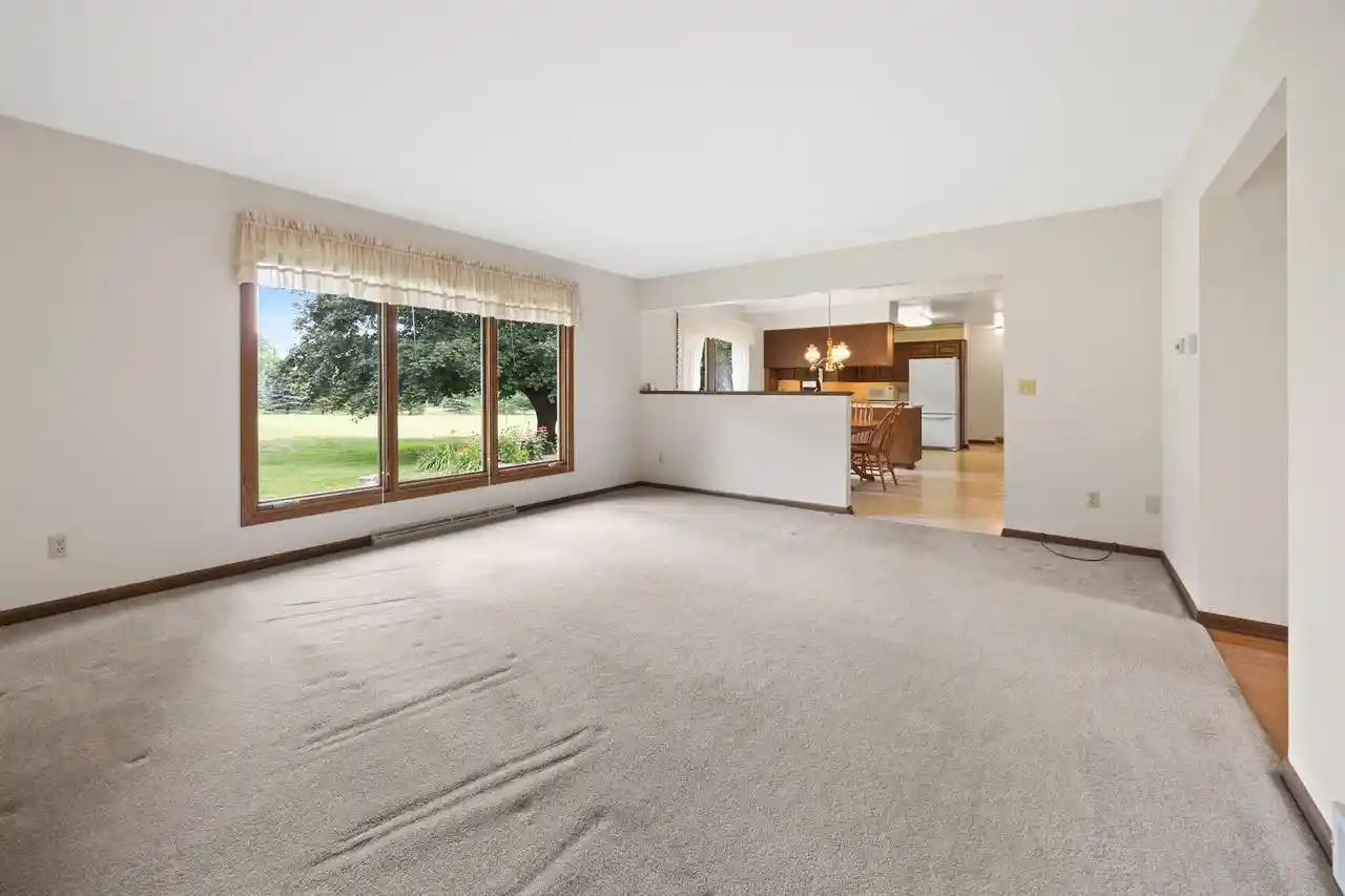 4th image of 1630 Wallace Lake Road Road, West Bend, WI 53090 | MLS# 1973226