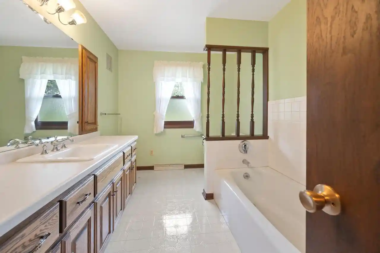 5th image of 1630 Wallace Lake Road Road, West Bend, WI 53090 | MLS# 1973226
