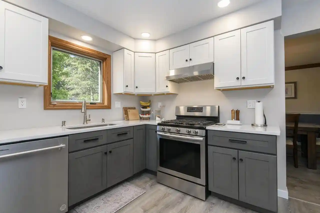 5th image of 2121 September Dr Dr, Caledonia, WI 53402 | MLS# 1973234