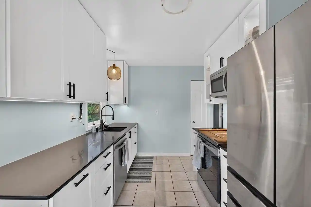 2nd image of 7005 W Lincoln Avenue Avenue, Milwaukee, WI 53219 | MLS# 1973235