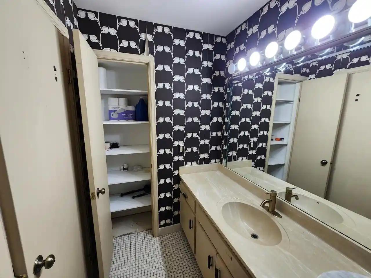 Photo 2 of Condo for sale at 1730 W Green Tree Road Road #305, Glendale, WI 53209 | MLS# 1973241 | Listing updated on 2026-07-26