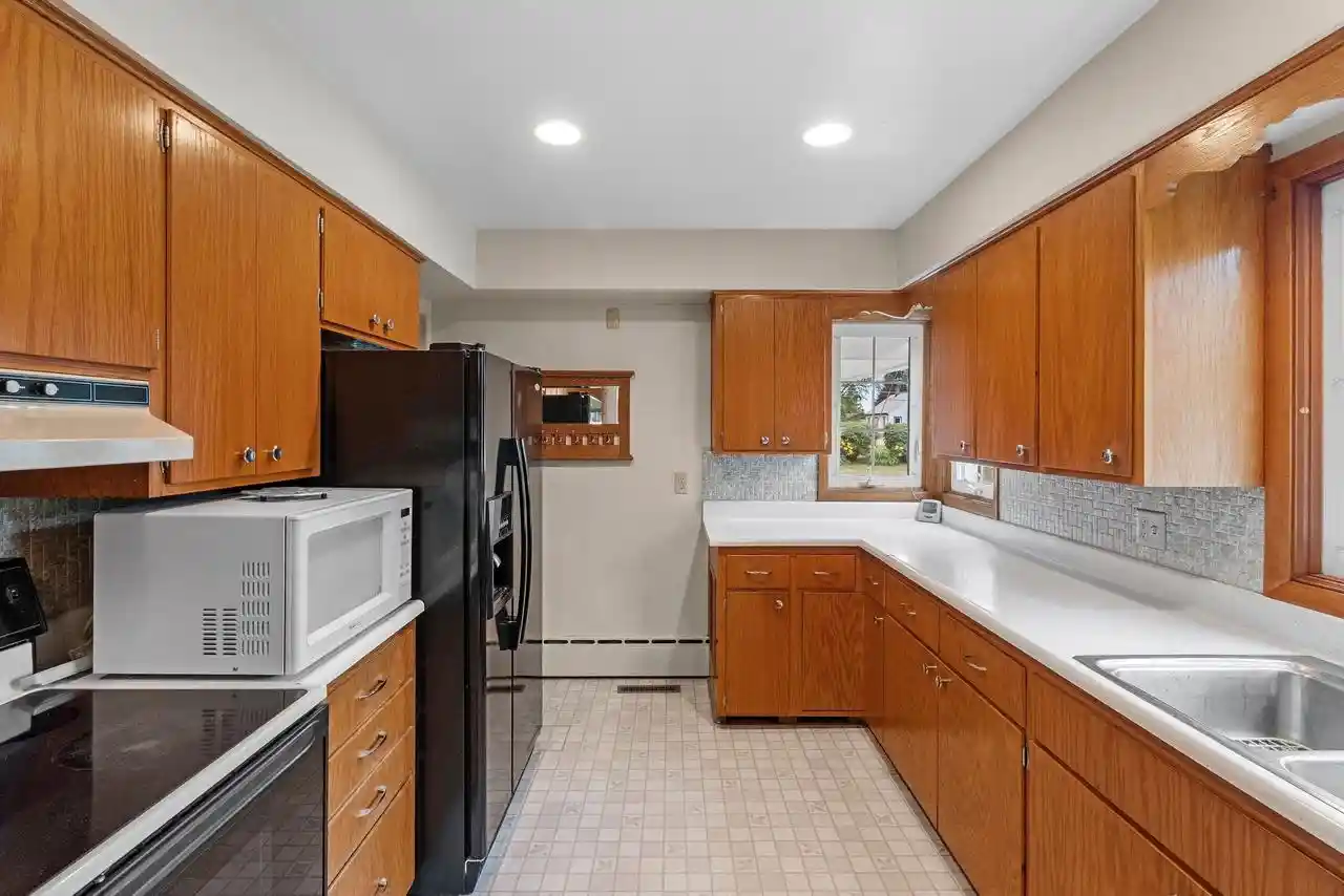 4th image of 815 Dayton Street Street, Mayville, WI 53050 | MLS# 50329736