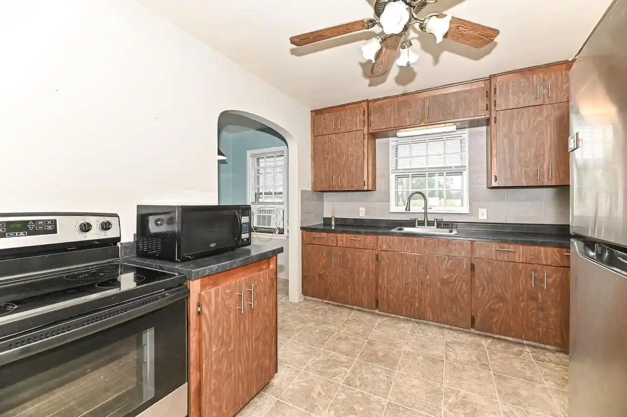 2nd image of 3022 21st Street Street, Racine, WI 53403 | MLS# 1973248
