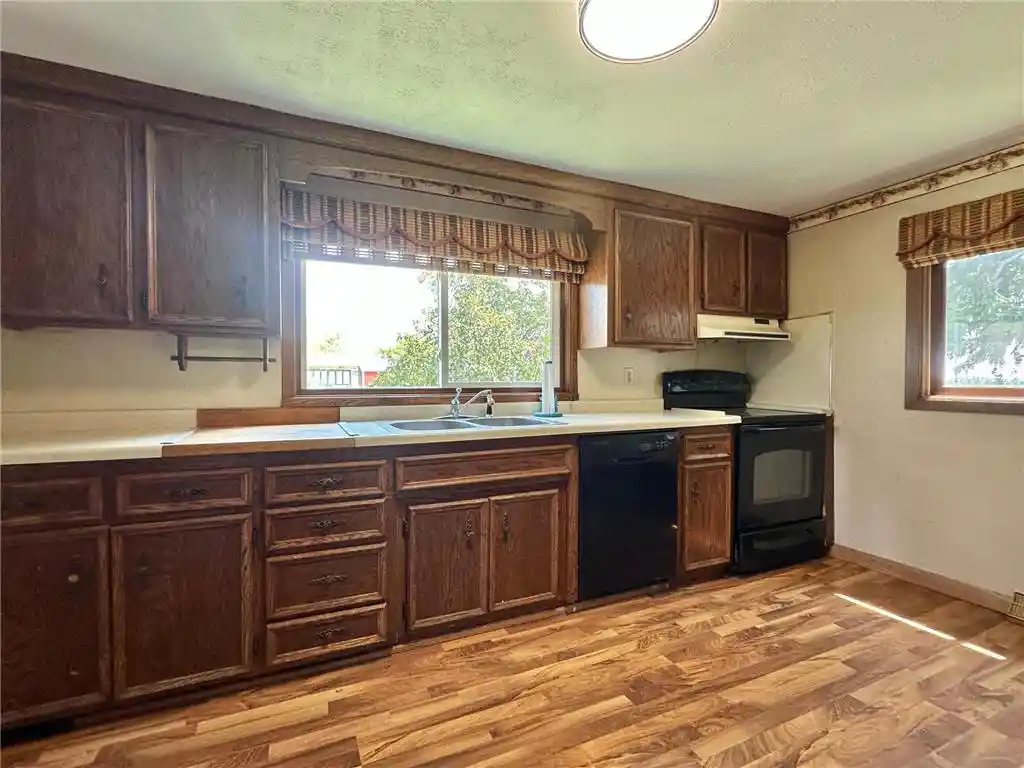 5th image of 312 10Th Street Street, Clear Lake, WI 54005 | MLS# 7115745