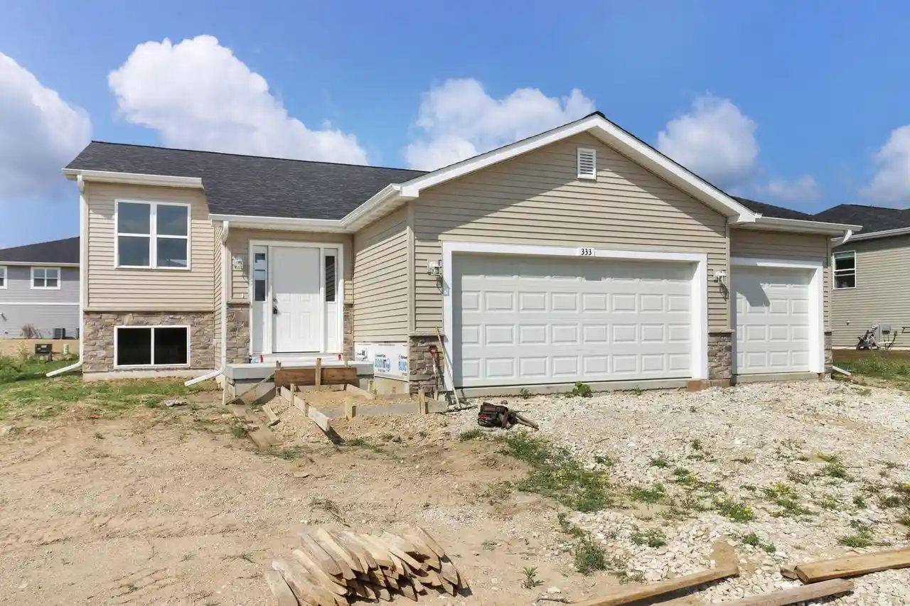 1st image of 333 Parker Dr Dr, Genoa City, WI 53128 | MLS# 1973247
