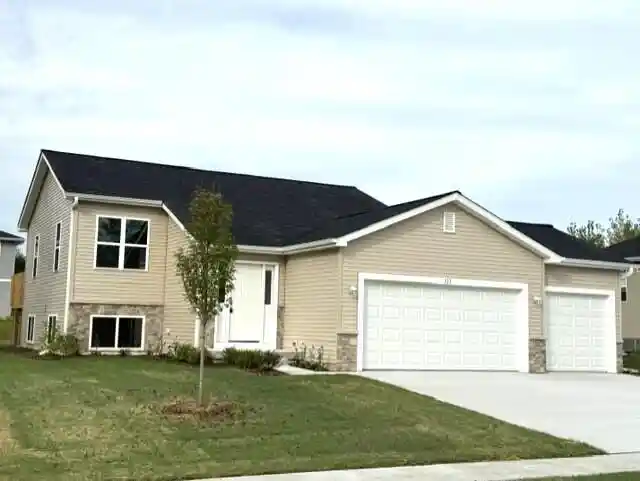 Photo 3 of Single family home for sale at 333 Parker Dr Dr, Genoa City, WI 53128 | MLS# 1973247 | Listing updated on 2026-09-10