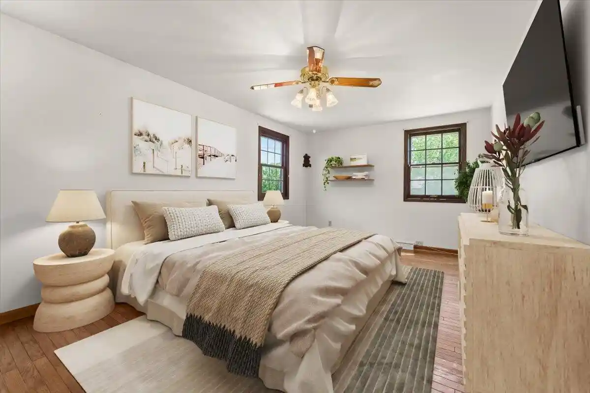 2nd image of 11645 N Hillside Lane Lane, Mequon, WI 53092 | MLS# 1973251