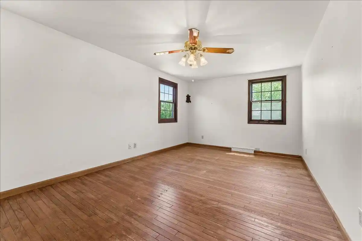 3rd image of 11645 N Hillside Lane Lane, Mequon, WI 53092 | MLS# 1973251