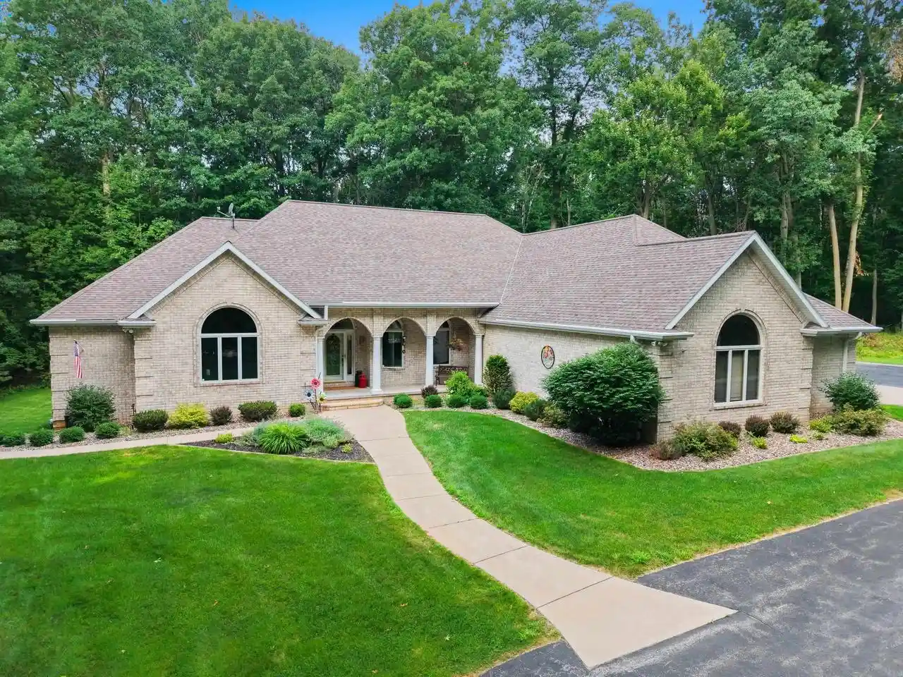 Photo 1 of Single family home for sale at 696 Springbrook Dr Dr, Oneida, WI 54155 | MLS# 50329747 | Listing updated on 2026-09-10