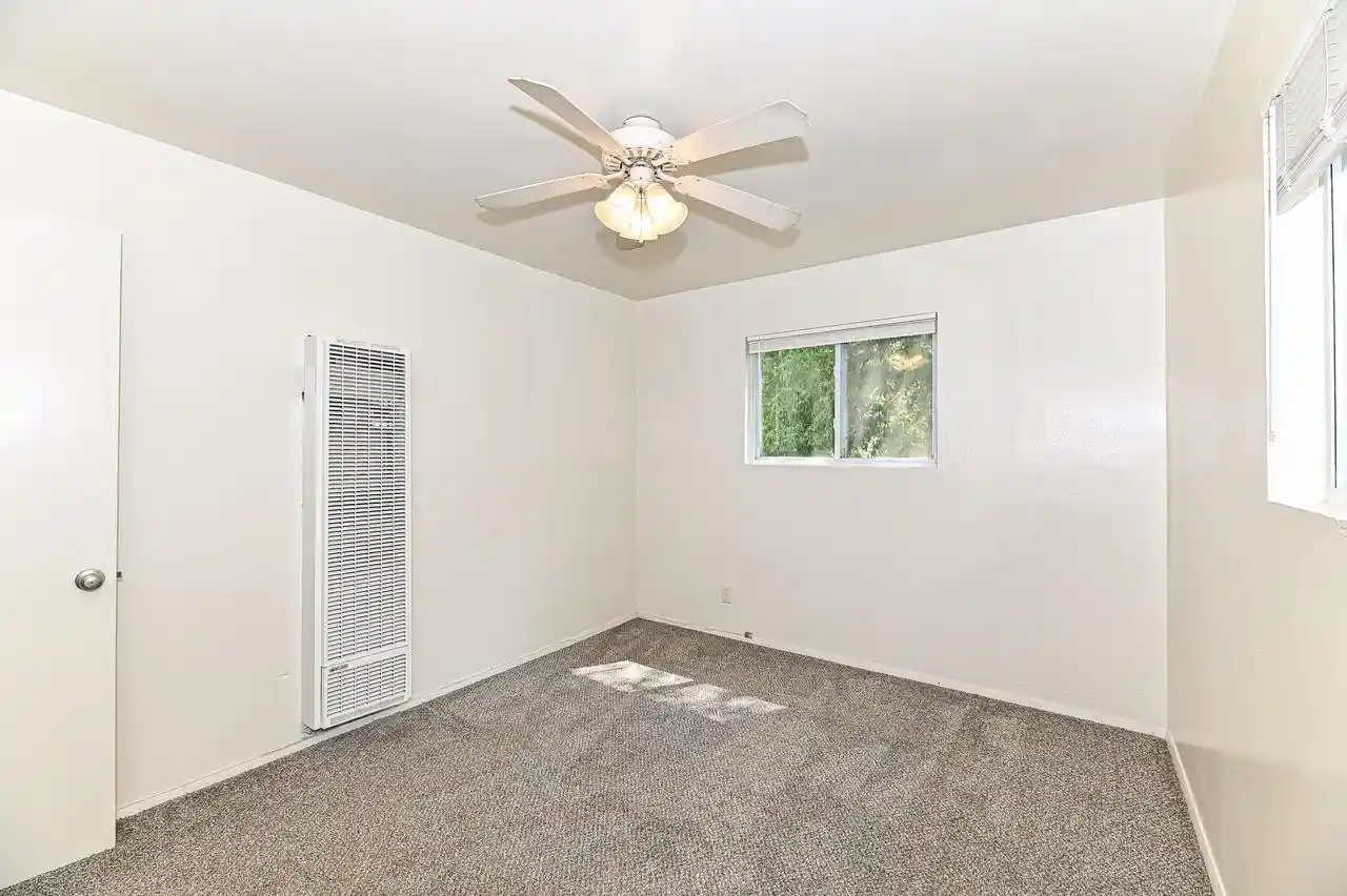 Listing Photo 5 - Condo for sale in building located at 2520 N Murray Ave Ave, Milwaukee, WI 53211 - Unit #2522