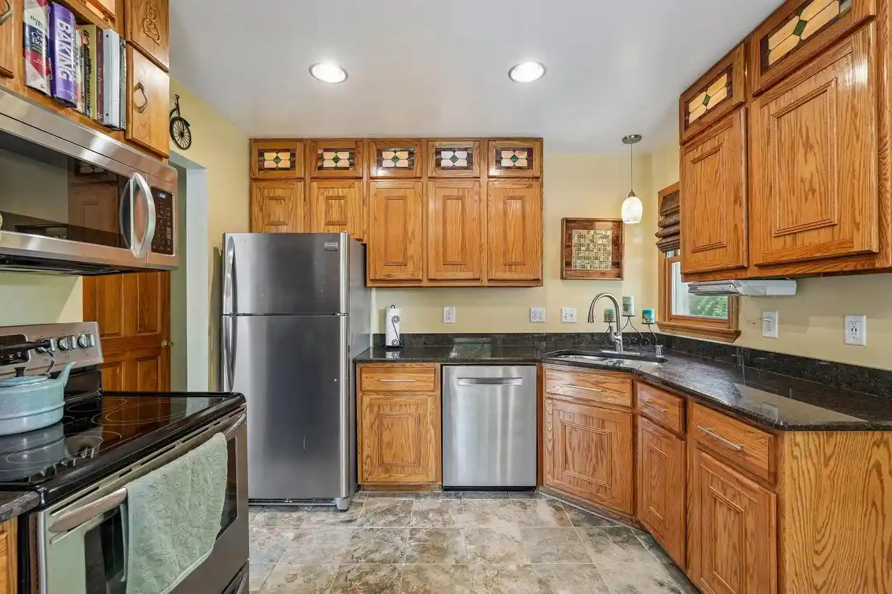 Photo 4 of Single family home for sale at 2709 13Th Avenue Avenue, South Milwaukee, WI 53172 | MLS# 1973267 | Listing updated on 2026-09-09