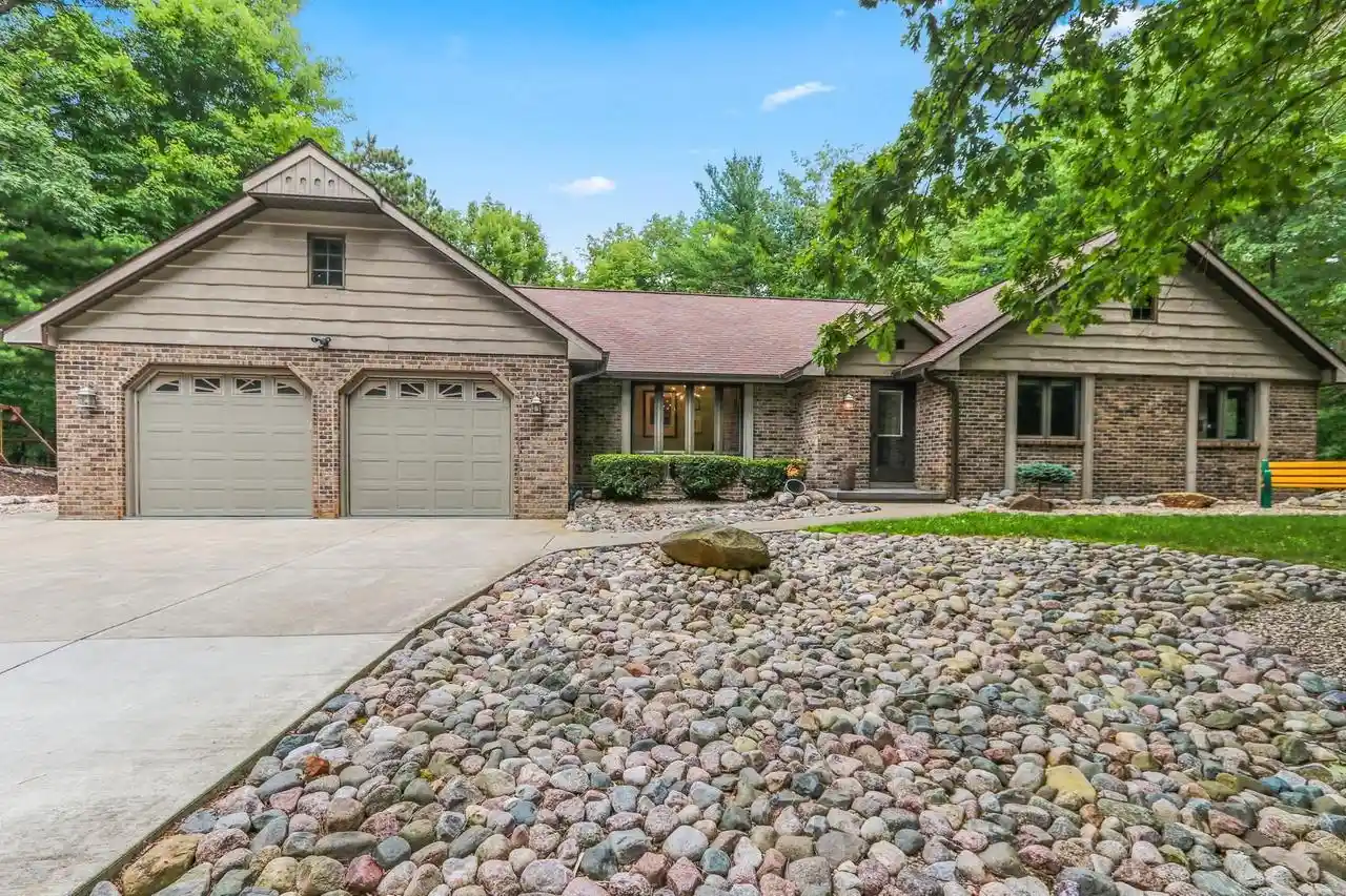 Homes for sale in Green Bay, WI | 3512 Blackberry Lane Lane, Green Bay, WI 54313 | MLS# 50329746