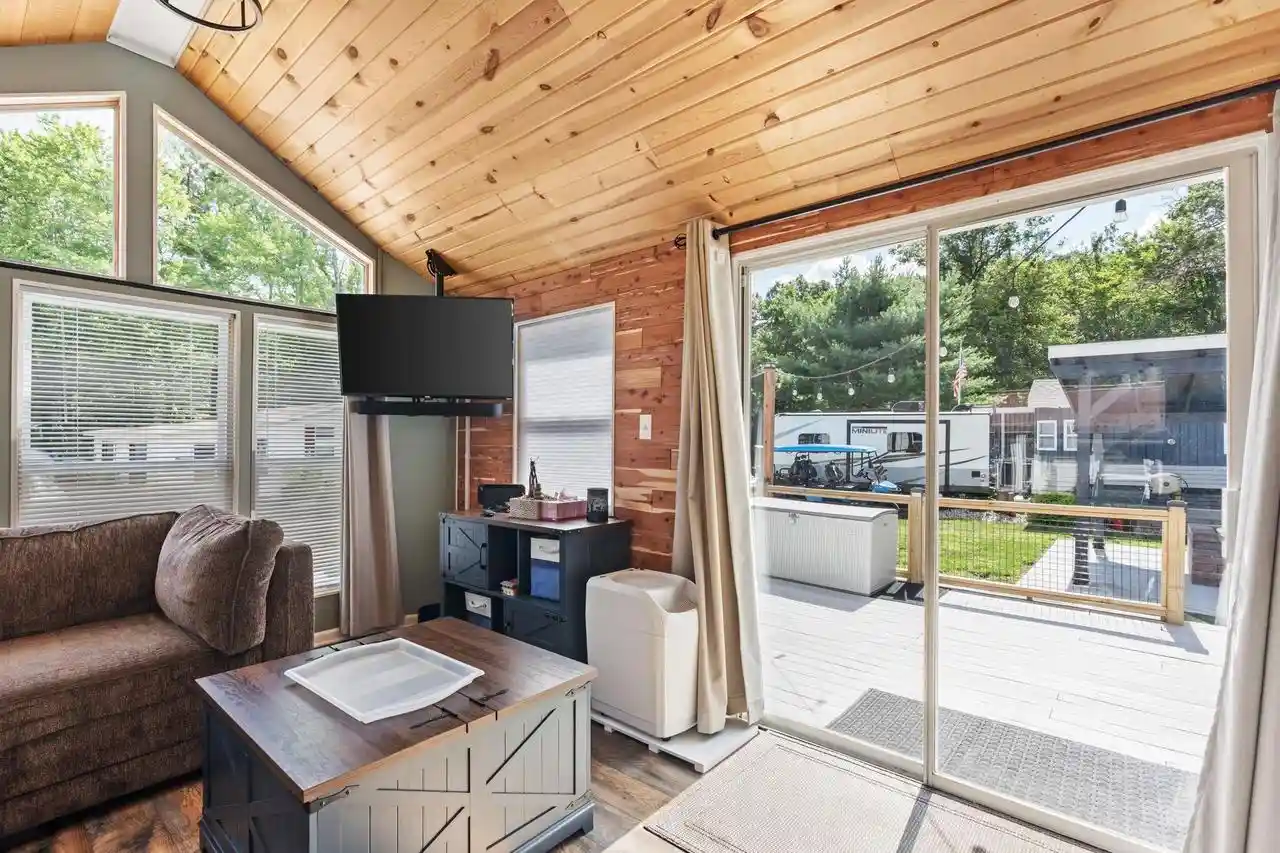 2nd image of 112 Wood Hvn Dr Dr, Wisconsin Dells, WI 53965