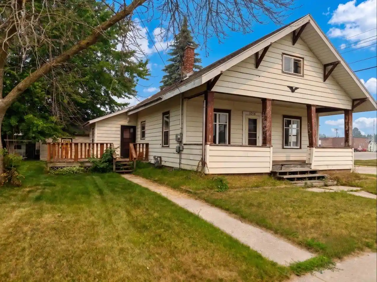 1st image of 1018 Lowell Street Street, Two Rivers, WI 54241 | MLS# 50329725