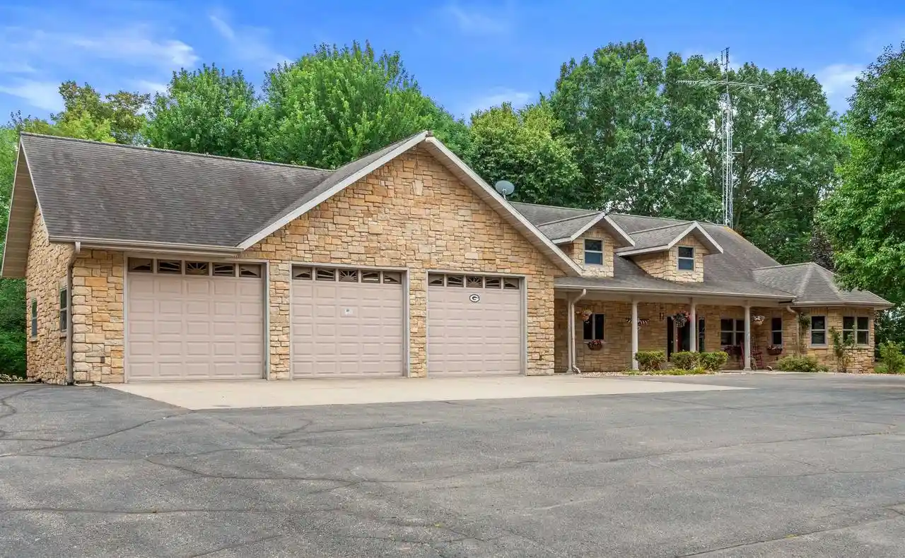 1st image of W8585 Brown Deer Dr Dr, Wautoma, WI 54982 | MLS# 50329727