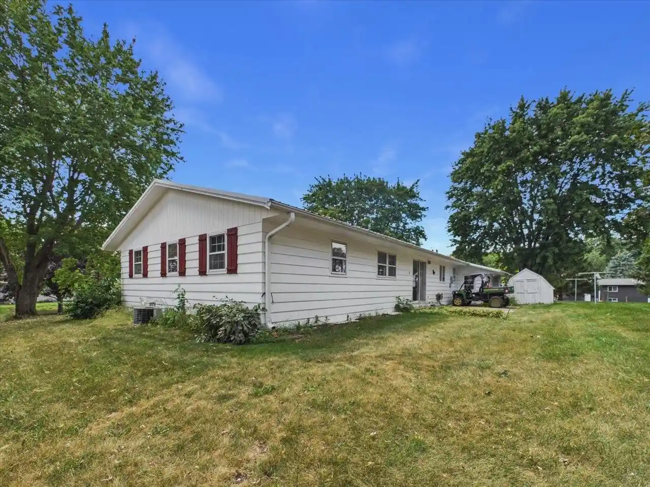 2nd image of 105 Holman Road Road, Deerfield, WI 53531 | MLS# 2028845