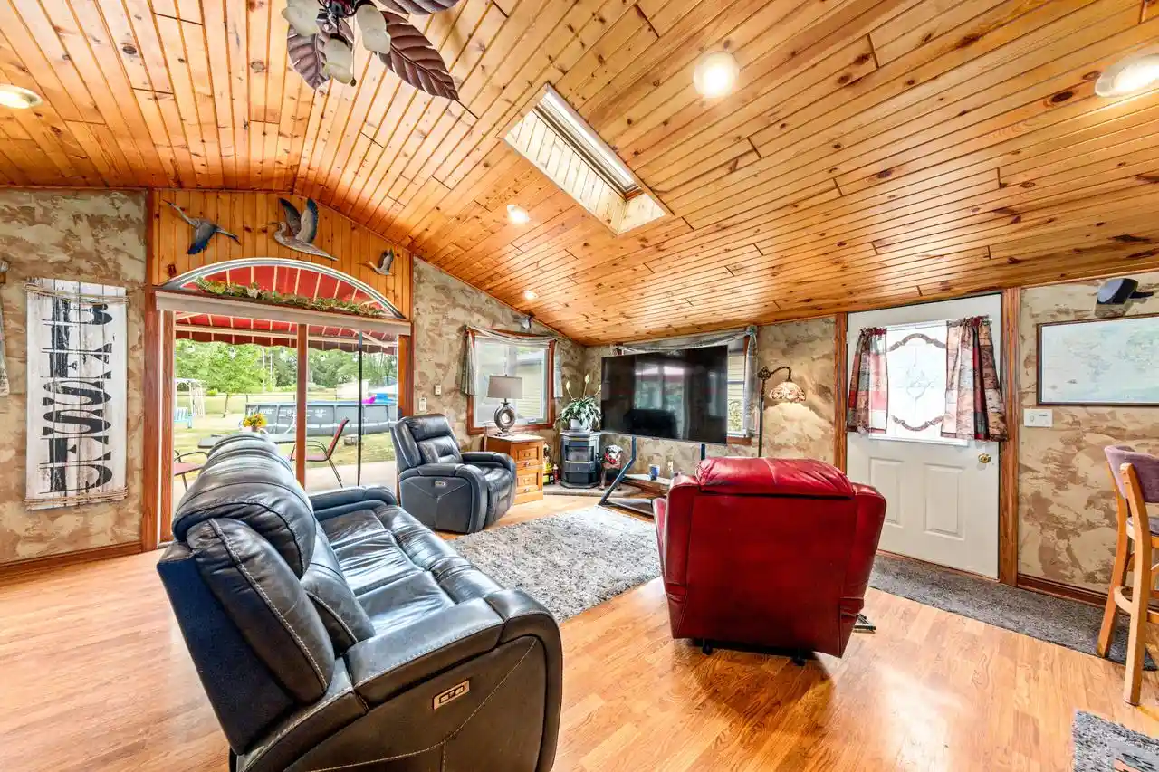 5th image of 3650 S Wollmer Road Road, Milwaukee, WI 53228 | MLS# 1973285