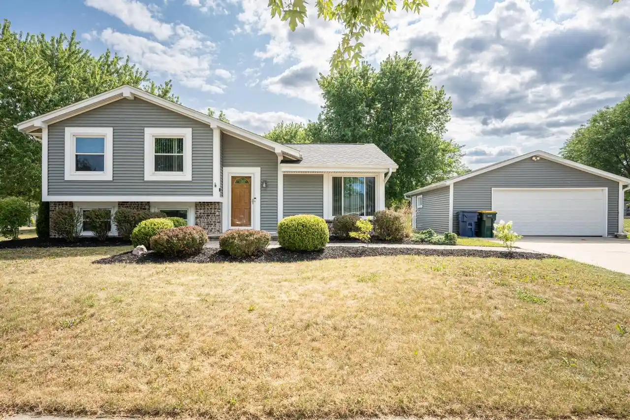 1st image of 7601 S Manor Avenue Avenue, Oak Creek, WI 53154 | MLS# 1973299
