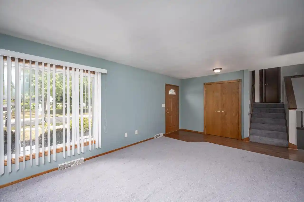 image of 7601 S Manor Avenue Avenue, Oak Creek, WI 53154 | MLS# 1973299